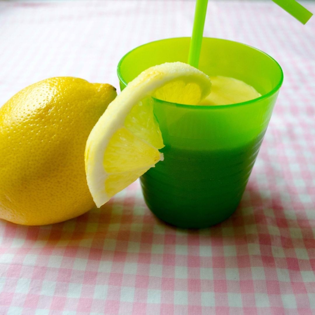 Lemonade tasting five senses preschool activity.